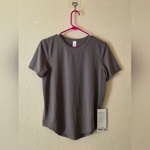 Lululemon Gray Women's T-Shirt Size 6